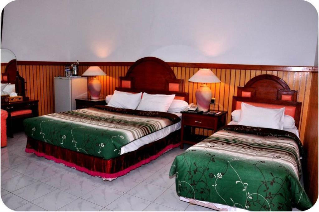 Berlian Abadi Hotel By Sinergi Banyuwangi (East Java) Quarto foto